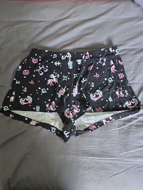 Torrid Black Zodiac Print Lounge Shorts - Pink & Light Blue - Size 0 (Large)